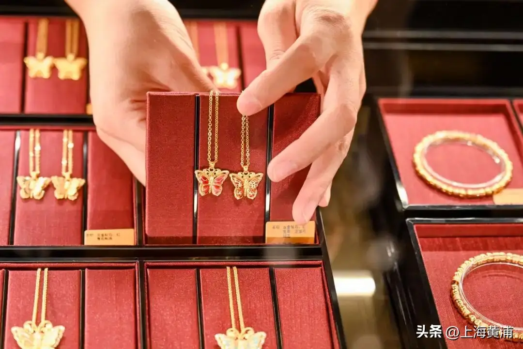 中国黄金是大品牌吗_古法黄金品牌折扣活动_老铺黄金新天地店开业
