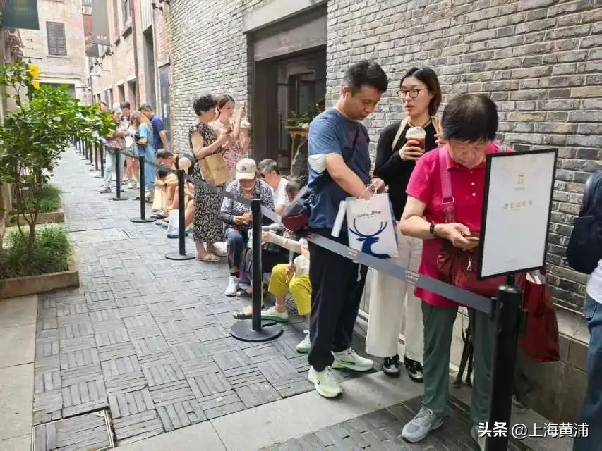 中国黄金是大品牌吗_老铺黄金新天地店开业_古法黄金品牌折扣活动