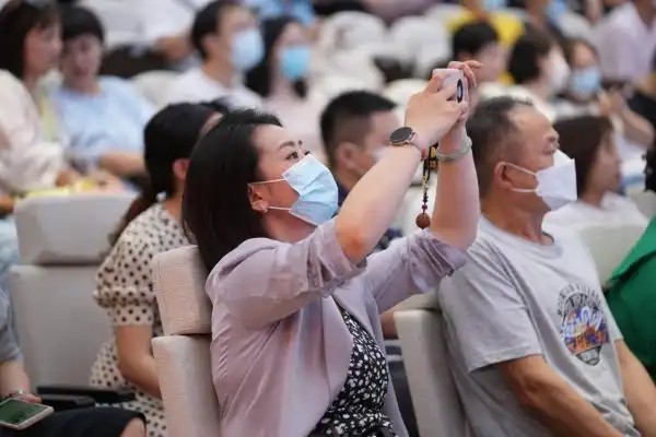 黄金定投策略_黄金投资分析_今日建设银行黄金价格