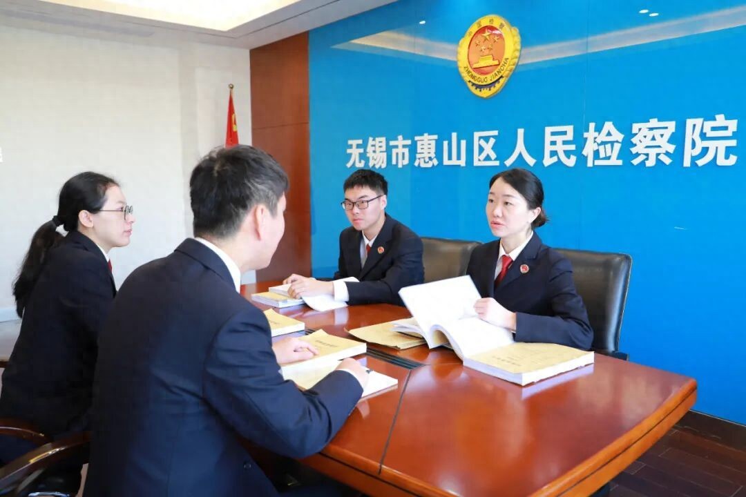 高额低息零服务费贷款骗局_助贷机构诈骗案_贷上钱黑户可以贷款吗