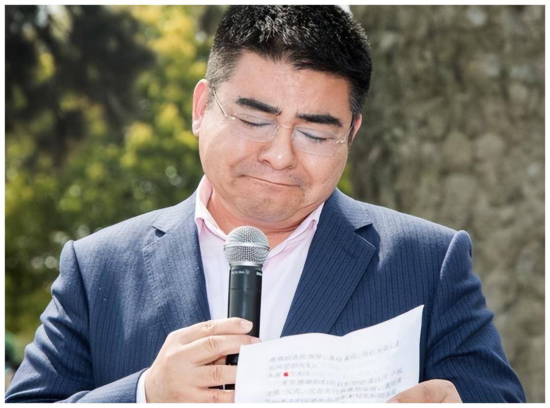 陈光标发钱图_陈光标的变形金刚是什么设备_陈光标的钱是哪里来的