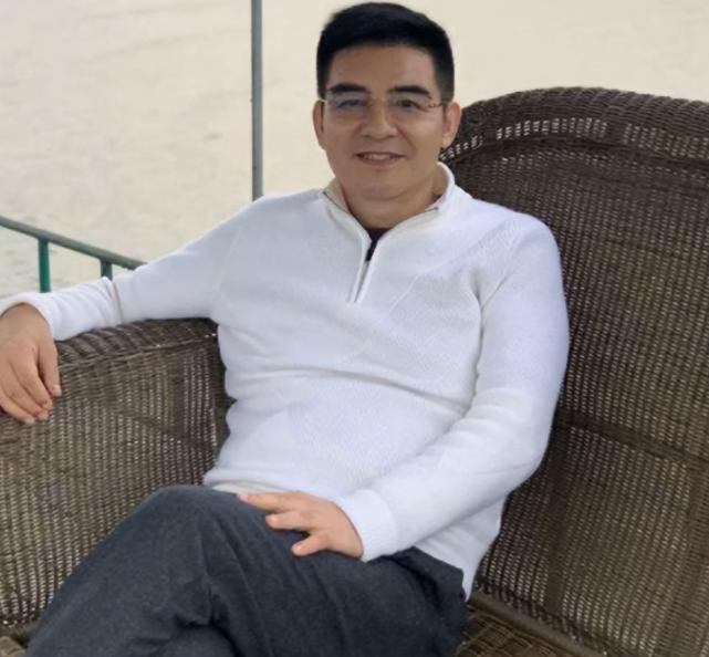 陈光标的钱是哪里来的_陈光标 中国首善 慈善家