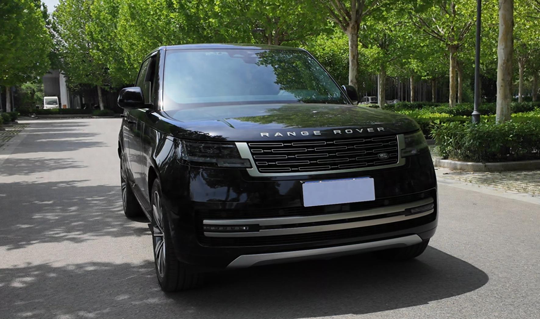 路虎揽胜租一天多少钱？百万豪车气场强